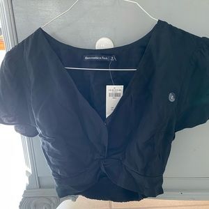 Abercrombie &Fitch cute black crop top